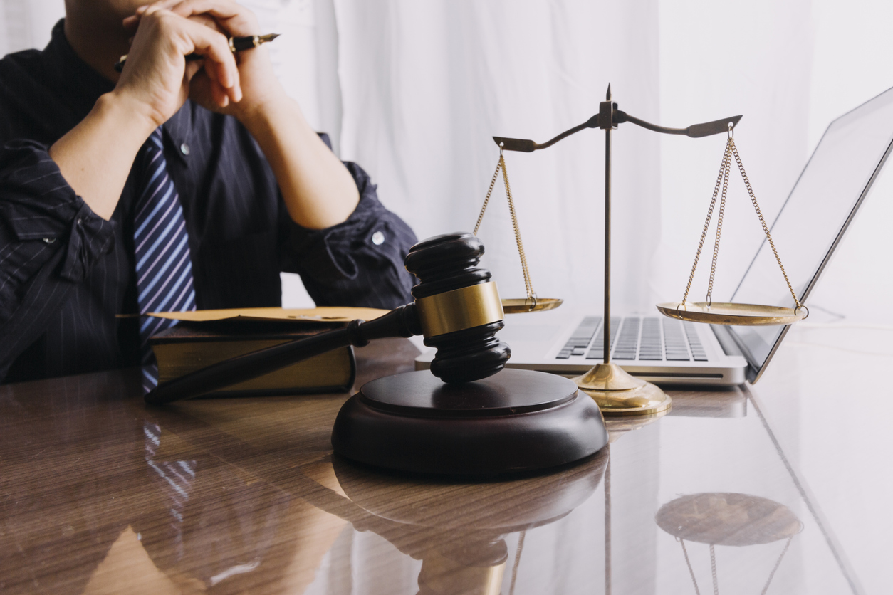What Is the Difference Between a Lawyer and an Attorney?